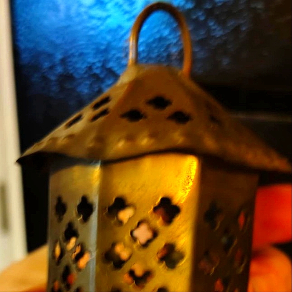 Antique/ Old Vintage Hammered Bronze Tealight Lantern Candle Holder - Picture 4 of 11